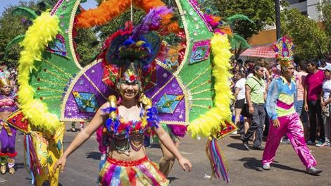 La gente ha vuelto a hacer suyo el carnaval asegura Renán Barrera Concha