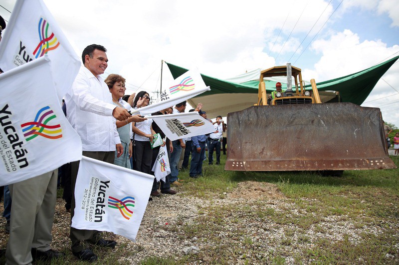 Inicia construcción de paso superior vehicular en Periférico de Mérida