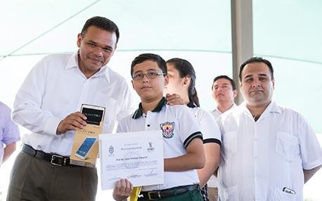 Premiaron  a los ganadores de secundaria de la olimpiada mexicana de matemáticas