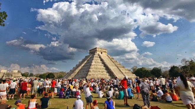 Sorprende Chichen Itzá y el equinoccio a turistas