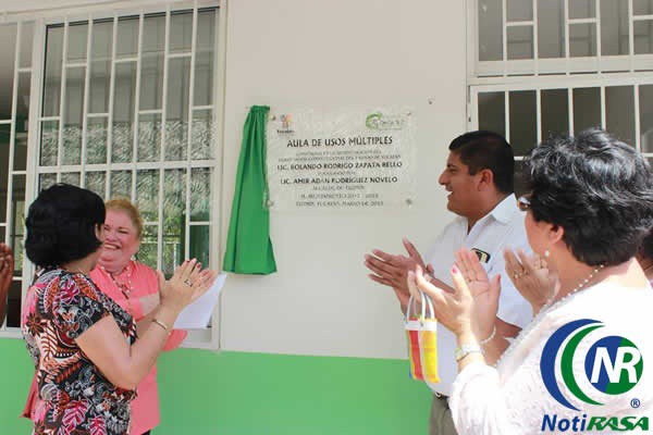 Comuna tizimileña apoya a tres escuelas 