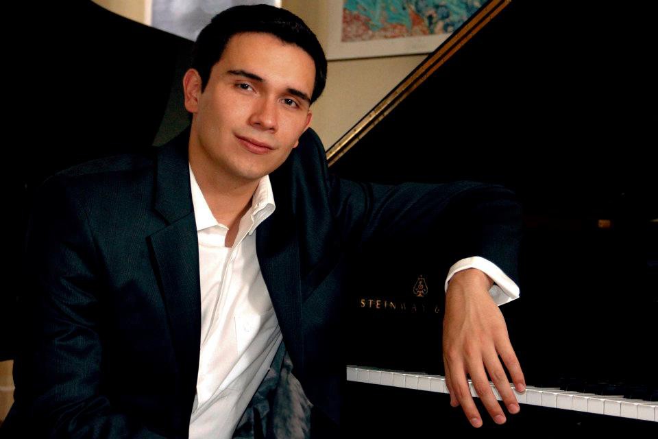 El ganador  de concurso nacional  de piano  ofrecerá un recital en el teatro “Felipe Carrillo Puerto”
