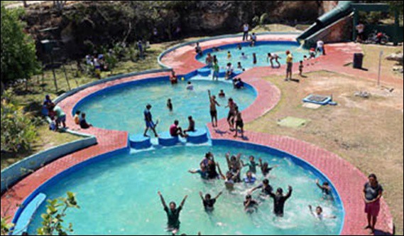 Las piscinas municipales, una opción para las vacaciones