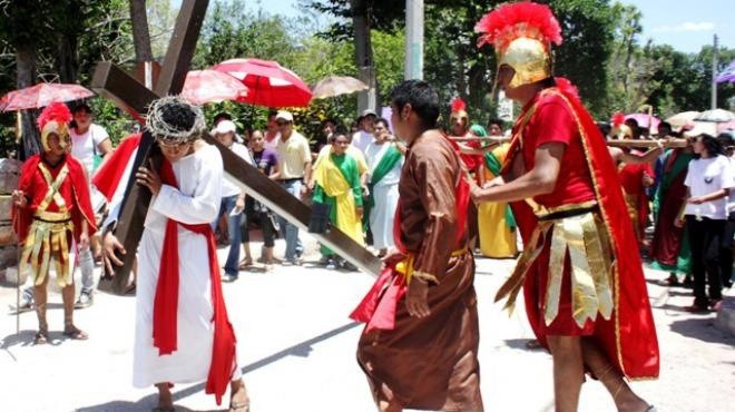 Se espera que más de 7 mil visitantes acudan a la representación del viacrucis de Acanceh