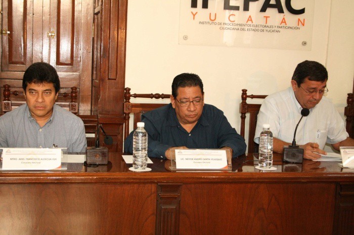 Magistrados del Tribunal Electoral explican polémica revocación 