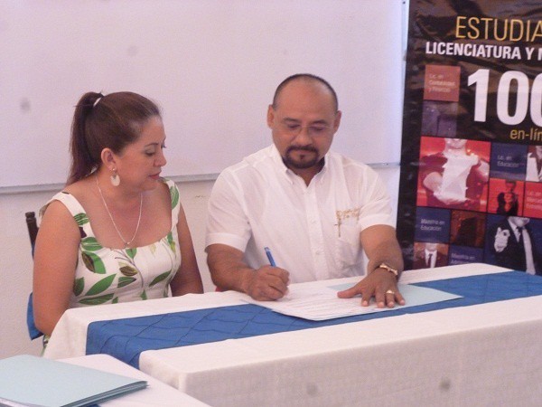    UNID Tizimín firma convenios con 23 empresas locales