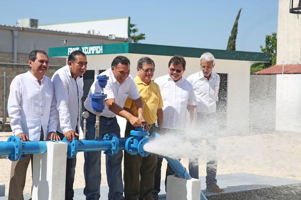 Mejora el suministro y calidad de agua potable en  el fraccionamiento Xcumpich