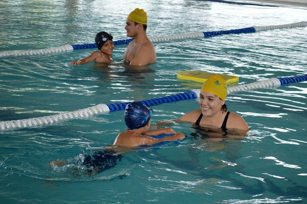 Una vez a la semana el Centro Acuático Municipal permitirá hacer uso de la piscina al público en general