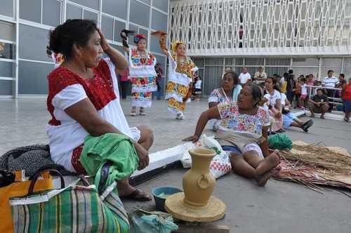 Maya hablantes se enfrentan a la discriminación por su lengua materna