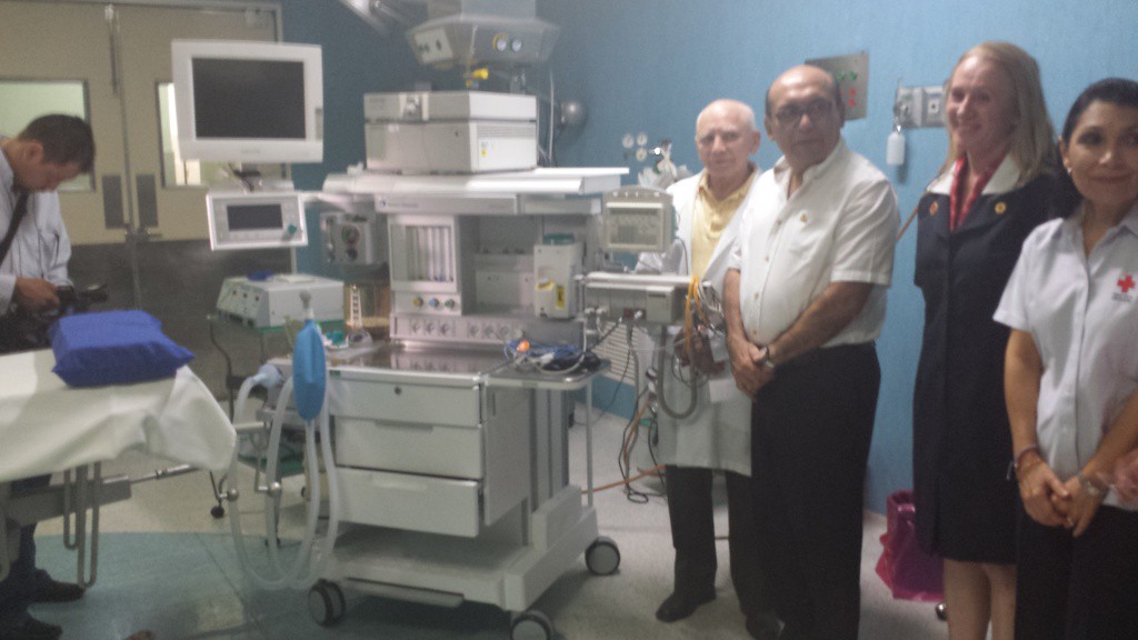El  centro anticanceroso de la cruz roja  tiene una nueva máquina de anestesia