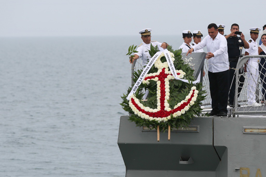 Conmemoran el día de la Marina Nacional en Puerto Progreso