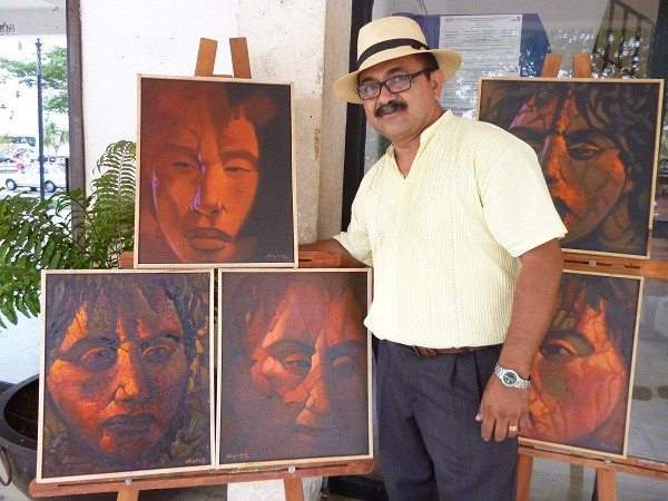 Pintor yucateco exhibe sus obras en Tizimín
