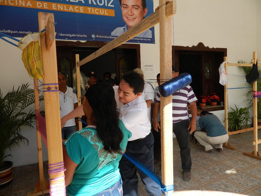 El Senador Daniel Ávila Ruiz promueve el autoempleo en el campo yucateco