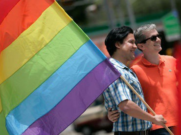 Las redes sociales son usadas para difundir mensajes en contra de la homosexualidad