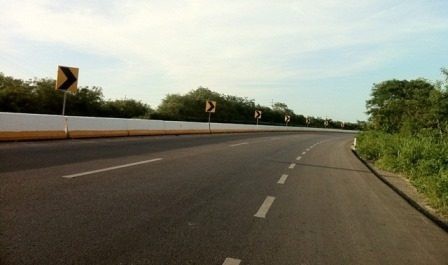 Vecinos se manifiestan en la carretera Mérida - Motul