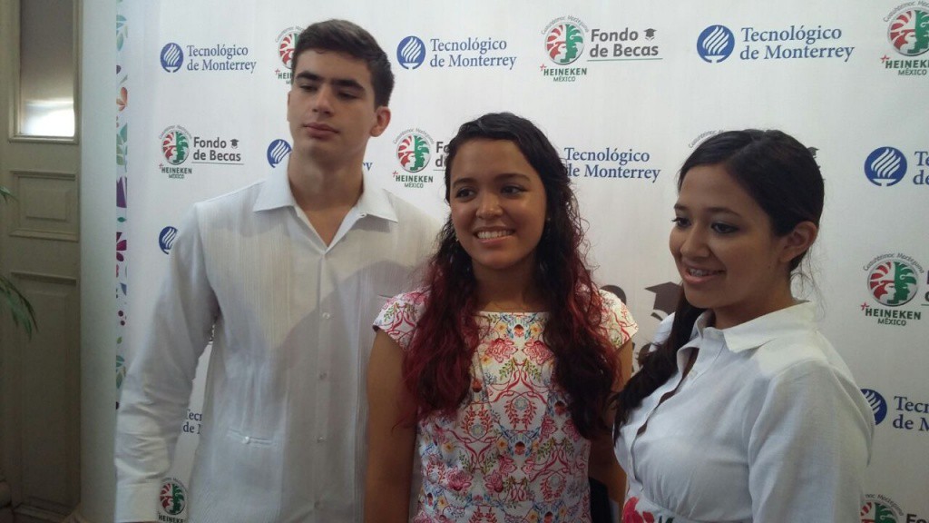 3 jóvenes de  Yucatán reciben la oportunidad de estudiar en el Tecnológico de Monterrey