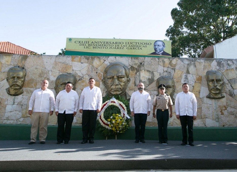 Conmemoran aniversario luctuoso de Benito Juárez