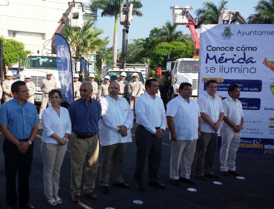 Pagarán más de 300 millones por luminarias Pagarán más de 300 millones por luminarias