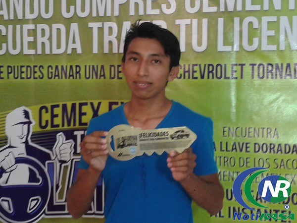 Tizimileño gana una camioneta en concurso de Cemex
