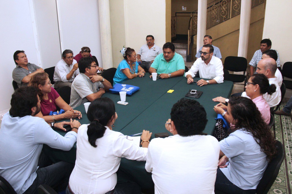 Quejas por el reparto de locales en el mercado