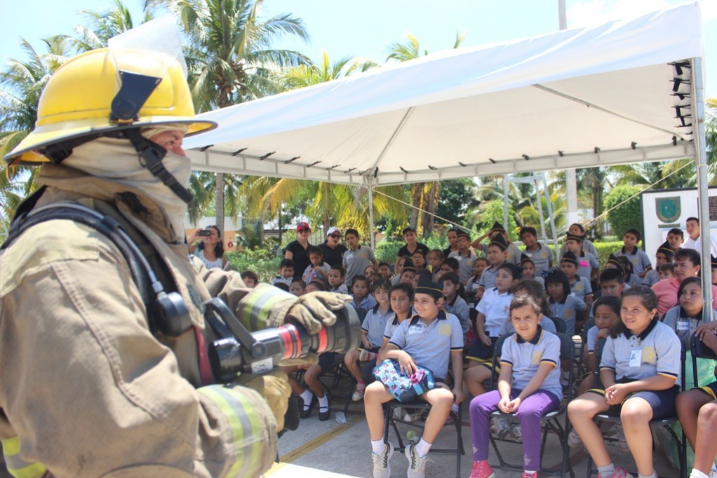 Yucatán cuenta con 300 bomberos