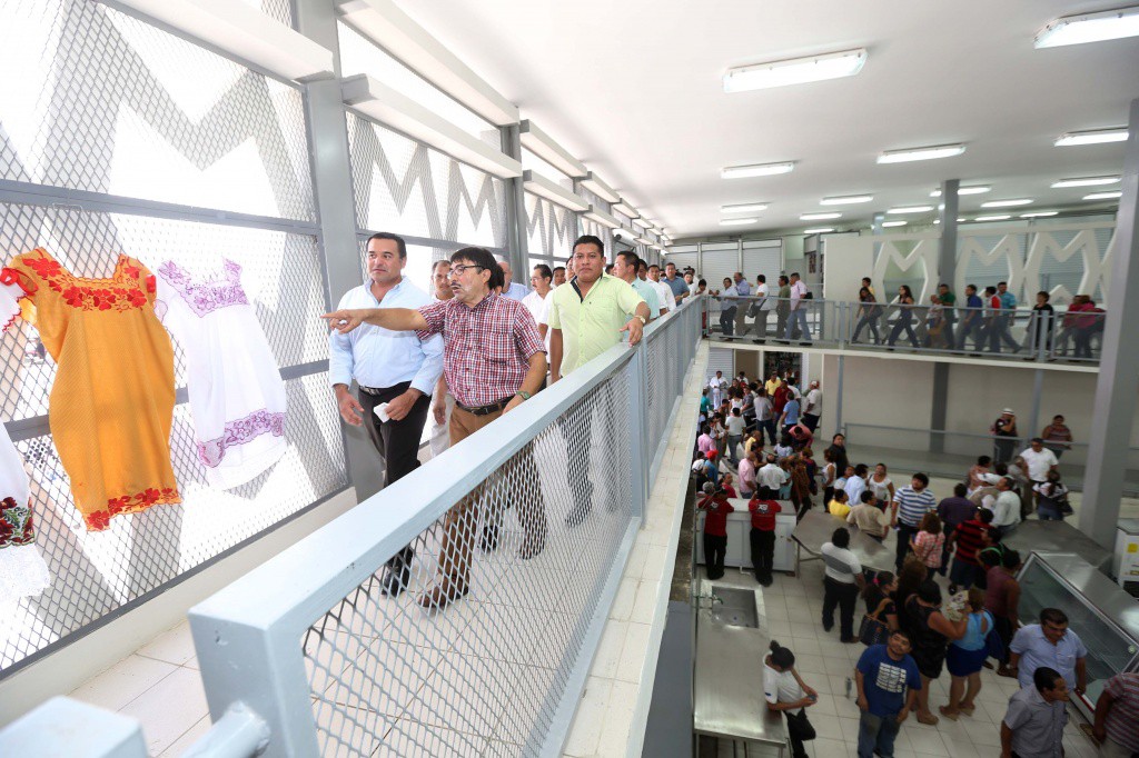 Inauguran nuevos espacios en mercados de Mérida
