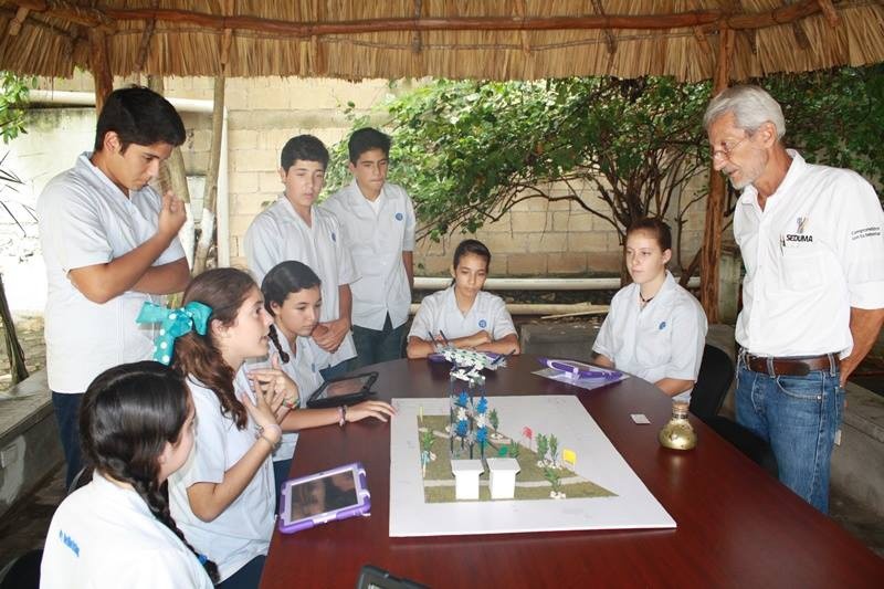 Capacitan a estudiantes en Educación Ambiental