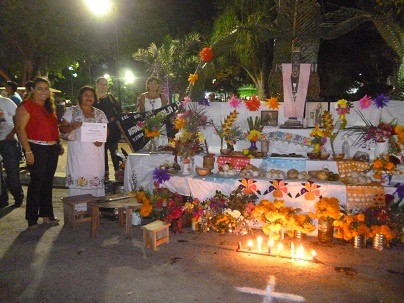 Preparan demostración de altares de muertos, en Tizimín