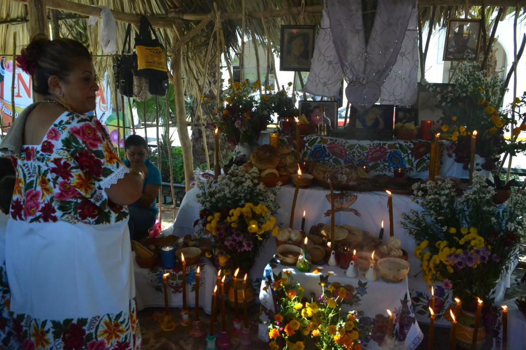 Yucatecos prefieren celebrar Hanal Pixán