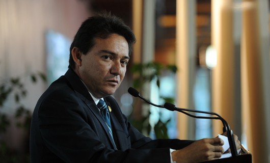 Senador Ávila Ruiz exhorta  al ejecutivo federal a no contratar “amigos”.
