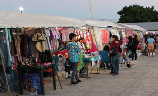 Continúan abusos en tianguis Continúan abusos en tianguis