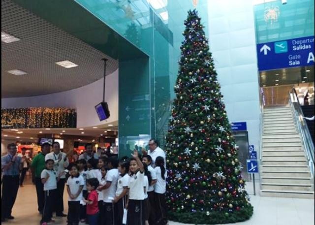 La Navidad llega al Aeropuerto de Mérida