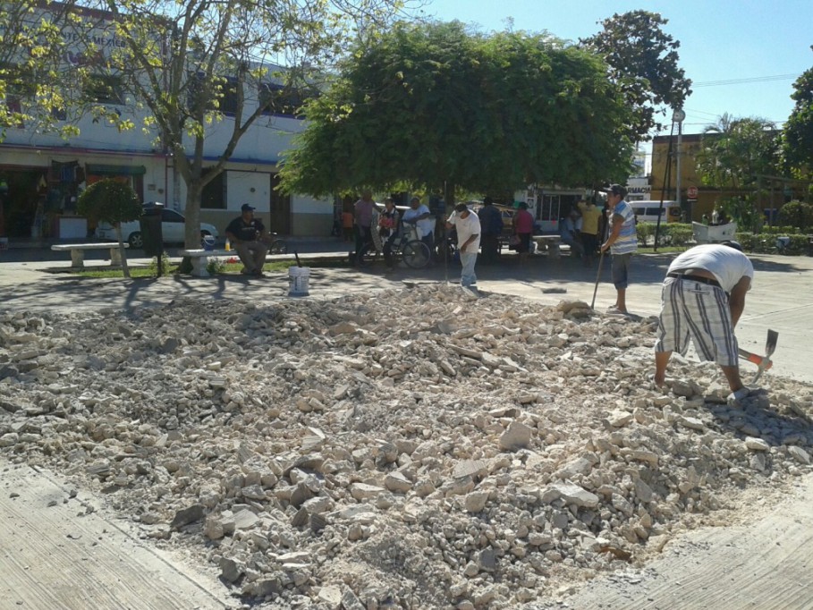 Comienza remodelación del Parque Juárez de Tizimín