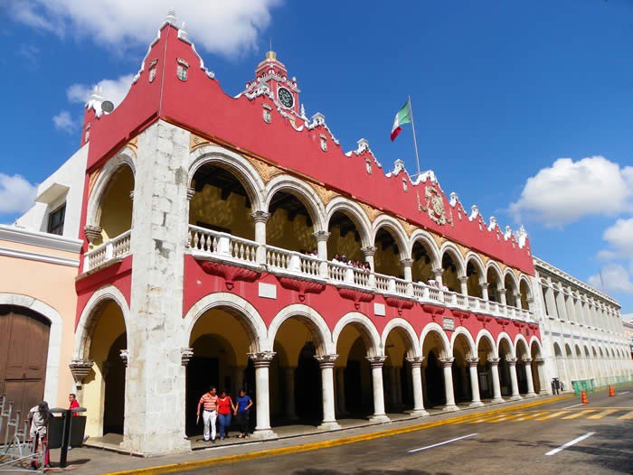 Anuncian cambios en el Ayuntamiento de Mérida