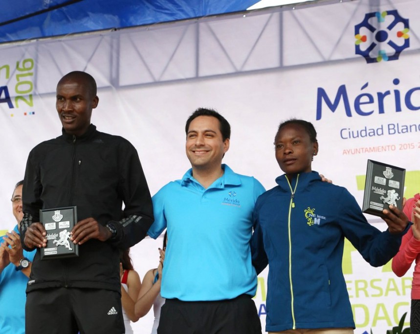 Africanos se coronan en el Maratón de Mérida