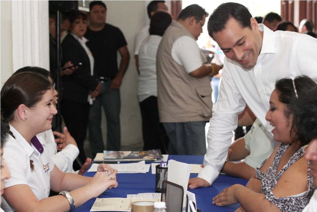 Participan 24 empresas en Feria del Empleo