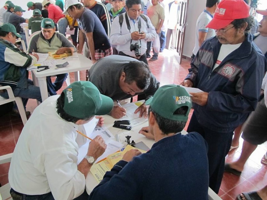 741 pescadores del Cuyo reciben apoyos económicos
