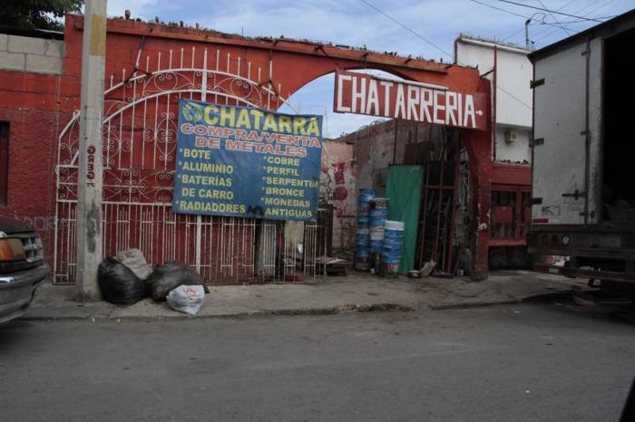 Verifican chatarrerías y sitios de reciclaje