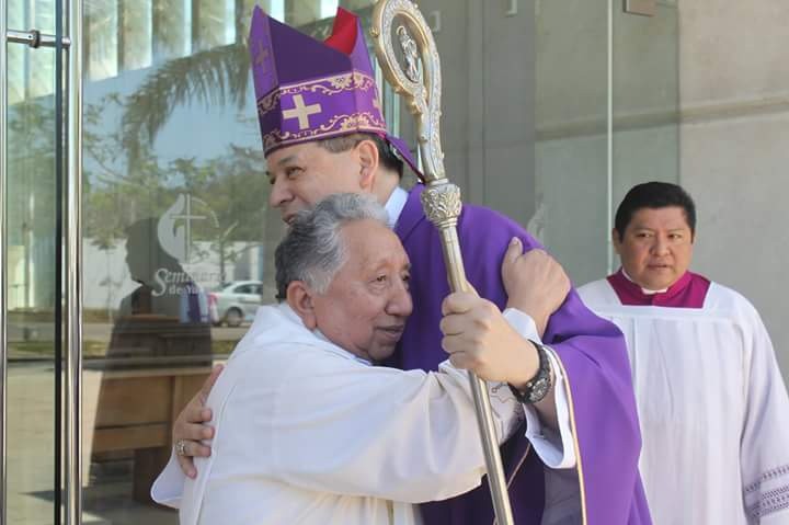 Arzobispo de Yucatán celebró su cumpleaños 