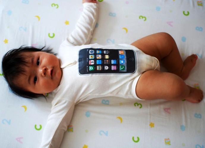 Vende a su bebé para comprar un Iphone