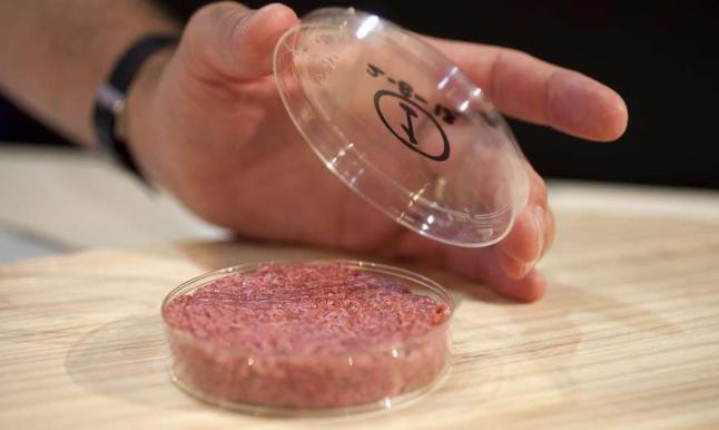 La primera hamburguesa “in vitro” y la más cara del mundo