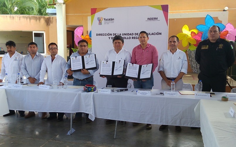 9 ayuntamientos firman convenios en Sucilá