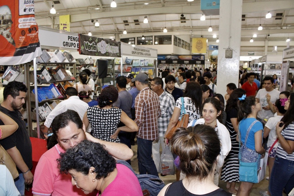 Edomex dona dos mil libros a Yucatán