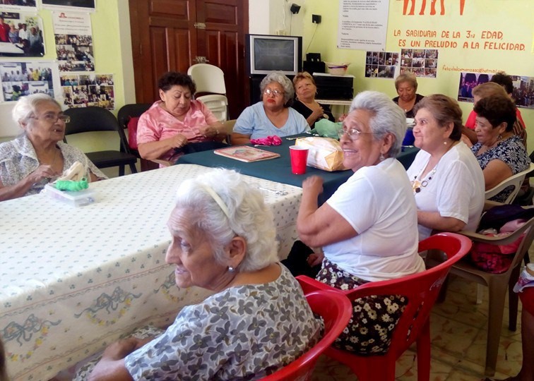 “La felicidad comienza”, diversión para adultos mayores