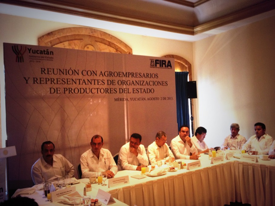 Canalizara FIRA más de dos mil millones de pesos para impulsar el sector agroalimentario en Yucatán.‏