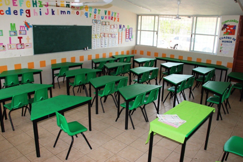 Analizan cierre de escuelas en el Centro