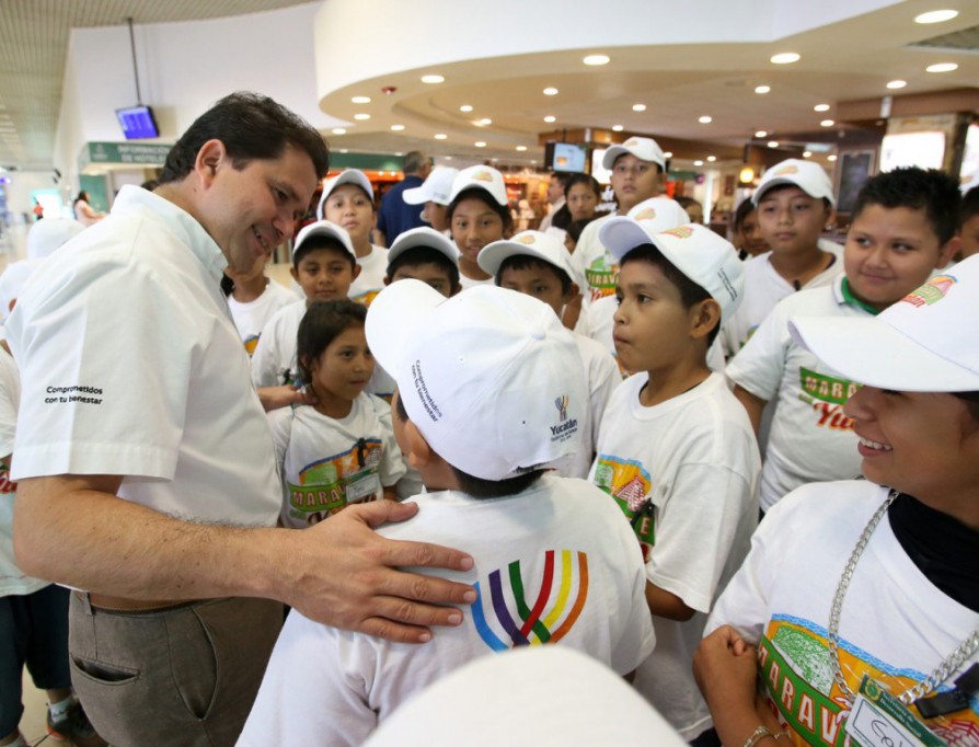 Niños de Tekax y Akil se maravillan con Yucatán