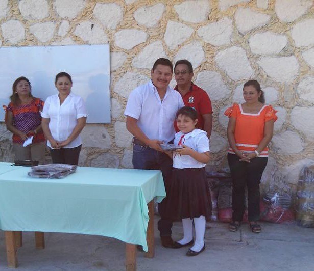 Escuelas de San Felipe reciben respaldo del ayuntamiento