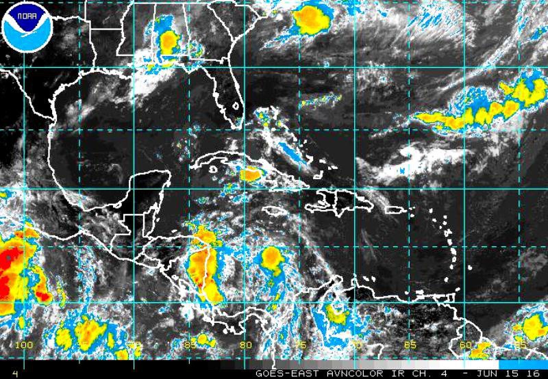 Vigilan onda tropical en el Caribe
