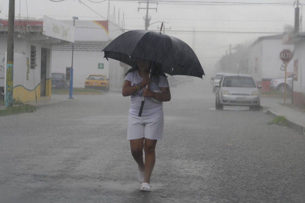 Inicia la semana con lluvias